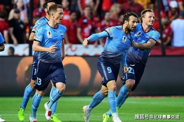 解说：尼克斯进攻纪律性强的恐怖 只要没出机会就继续调动
